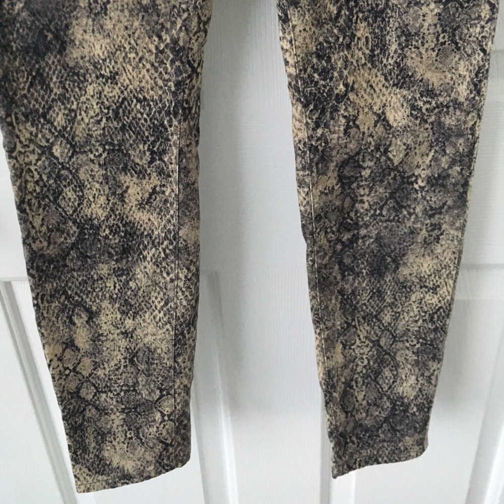 Zara Snakeskin Python Print Jeans / Size 6 - image 3